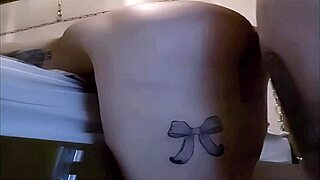 Das war ein großer, heißer Kuss. She’s sorry
