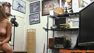 Amateur in glasses with big boobs fucks with the guy in the pawnshop