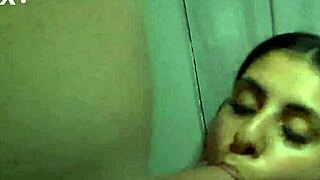 hey, mi novia me calienta y chupa desnuda