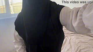 Arab zalifah got excited while cleaning, showcasing holes