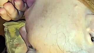 Gostosa se masturbando, parte 2?