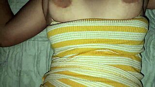 This is how my cousin works as a webcam model - Medellin Colombia