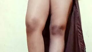 shilpa aunty's mature indian figure