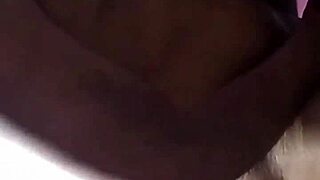 Pauzudo penetrating with strength, enjoying the tight sensation