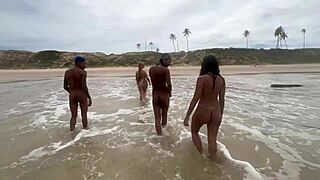My friends luv fuckin at beach to soak in nature vibes... oops!
