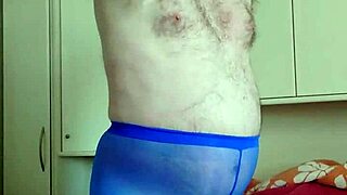 Spaß in Der Blauen Legging with Chubby Solo Play