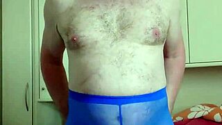 Spaß in Der Blauen Legging with Chubby Solo Play