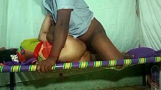 Housewife sneaks blowjob on house owner’s cock in secret