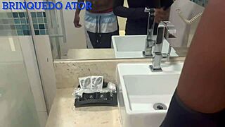 Sit on the wood novinsentaaaaaa?