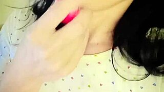 showing off my hairy 18+ pussy and natural body