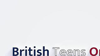 Oh Wow! Collared British Teen 18+ Masturbates With Fucking Machine In Cosplay Costume!