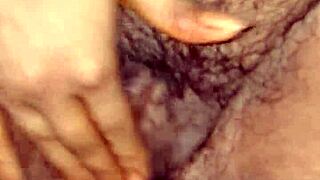 湿大奶印度嫂子浪叫呻吟