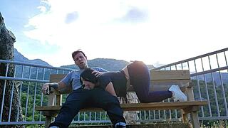 se la chupo al desconocido en la monta�a