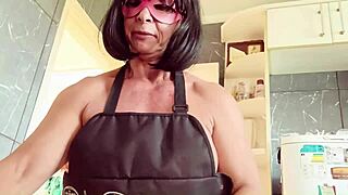 Cozinhando E Metendo Naked Exhibitionist Slut