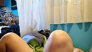 Mi profesor llegó con la verga parada y me abrió de piernas para metérmela toda?