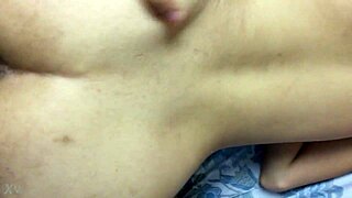 Watch this hot cumshot landing on my girl's back after intense fucking 😏