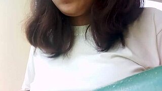 Teacher Matthan Salomon seduces student Kaye Andrea in Ormoc