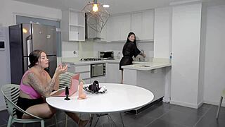 stepsister fucks my ass, makes me feel like a slut, and i'll do the same to you 😈 - sara blonde and salome gil