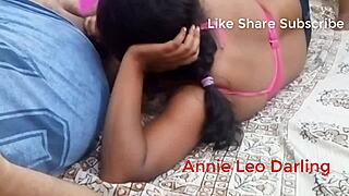 Suchi Bhabhi's Viral Indian Classic Sex with Horny Mature Milf Sucking Hard