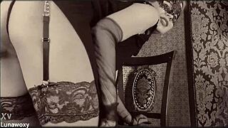 Lady destroys her cunt with masturbation and farting