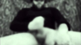 bad wolf28 gets active with masturbation and penis massage in wild session