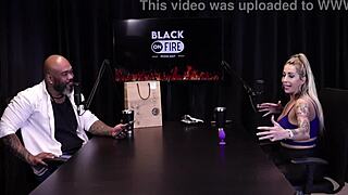 Loira Flashes Boobs After Stressing Over Anal Scene