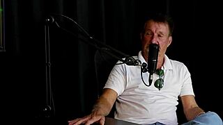 O cu é uma fruta gostosa gosta de bater assistiu o filme da filha o neto poderia trabalhar de outras maneiras e o fetiche e a loucura - carlos urach watch on sheer red 😈