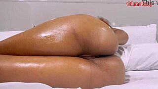 Naked Babe Juicy Pussy Cock in Bedroom