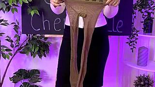 Sisi Looks At Pantyhose In Nylon Club