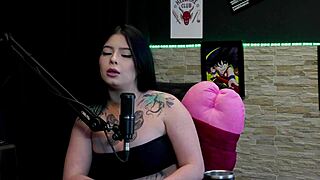 Tem fetiche em pele o boquete é o seu forte gravou com um pau de 24cm