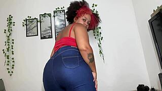 Wow, this bbw beauty is farting dominantly in her tight blue jeans! 😈💨