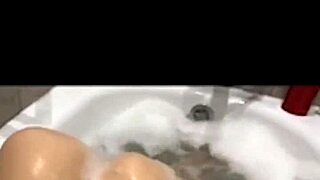 Sexy arabian snowwhite does masturbation dance and modeling in la shower 😍
