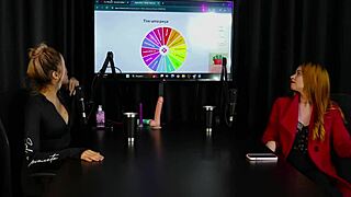 Ruiva safada mostra como é o seu sexo oral e tem os peitos chupados jhocy sheer red