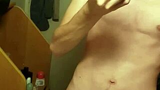 Intense Handjob Action in Parents' House with Mommy Roleplay