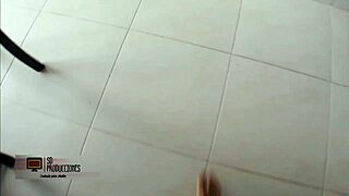 colegiala folla con su compañero de clase después de clases pov