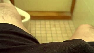 asian amateur does solo masturbation