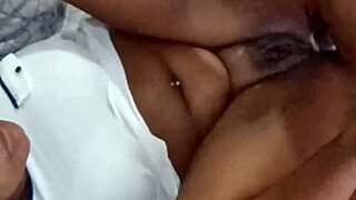 Chupando a buceta peluda da minha puta