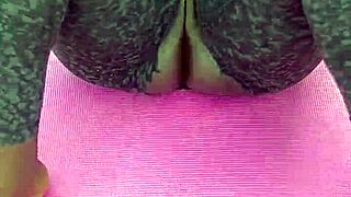 Morning workout with a wet pussy flash