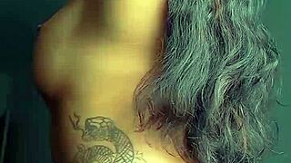 纹身黑妞妓女口交加肛交表演