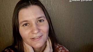 Russian girlfriend sucks dick boldly for neighbors