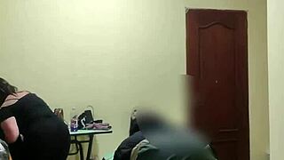 me cojo a la sirvienta?