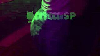 casada conhece dois novinhos na balada apronta na frente do corno leva eles embora pro carro e depois fode na rua completo red