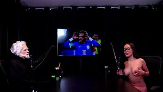 Morena com os lindos peitos de fora se exibindo fala que é mais seletiva não faz sexo anal e a sentada em um gordinho alice vasconcelos watch on sheer red