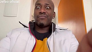 ela nem deixou eu tomar café direito e já vejo querendo pica e eu nada besta empurrei nela ainda gozei dentro instagram jefao ator