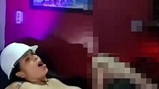 architect improves labor relations with workers