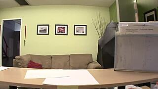 hot scissoring action with these lesbian babes 😍