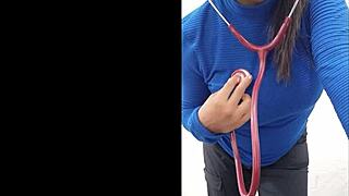 Porno real de enfermera latina en servicio hospitalario la muy zorra hace porno casero en la oficina del jefe