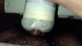 Cuming on top of a homemade pussy summer wank