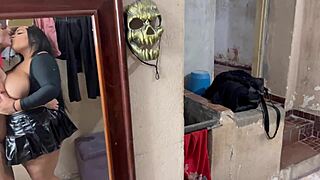 Peguei Minha Inquilina Se Masturbando E Se Tocando No Quintal De Casa Ela Disse Que Estava Gravando Vídeo Porno Não Aguentei E Participei