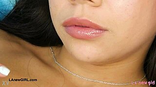 Stunning Latina Beauty Shows Her Body